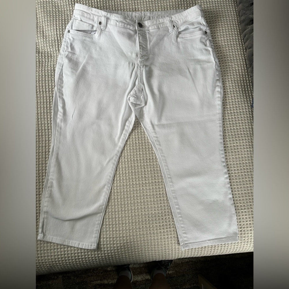 Kut from the Kloth white jeans plus size 20W cropped